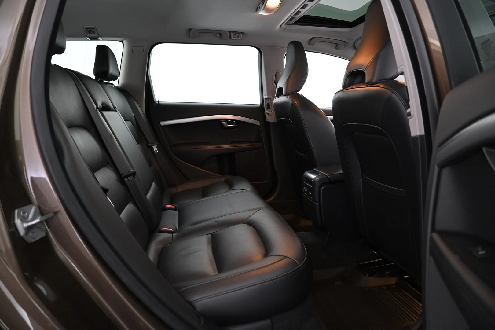 Car Image - 3P3irJCeV8PbUc3t0TaHq