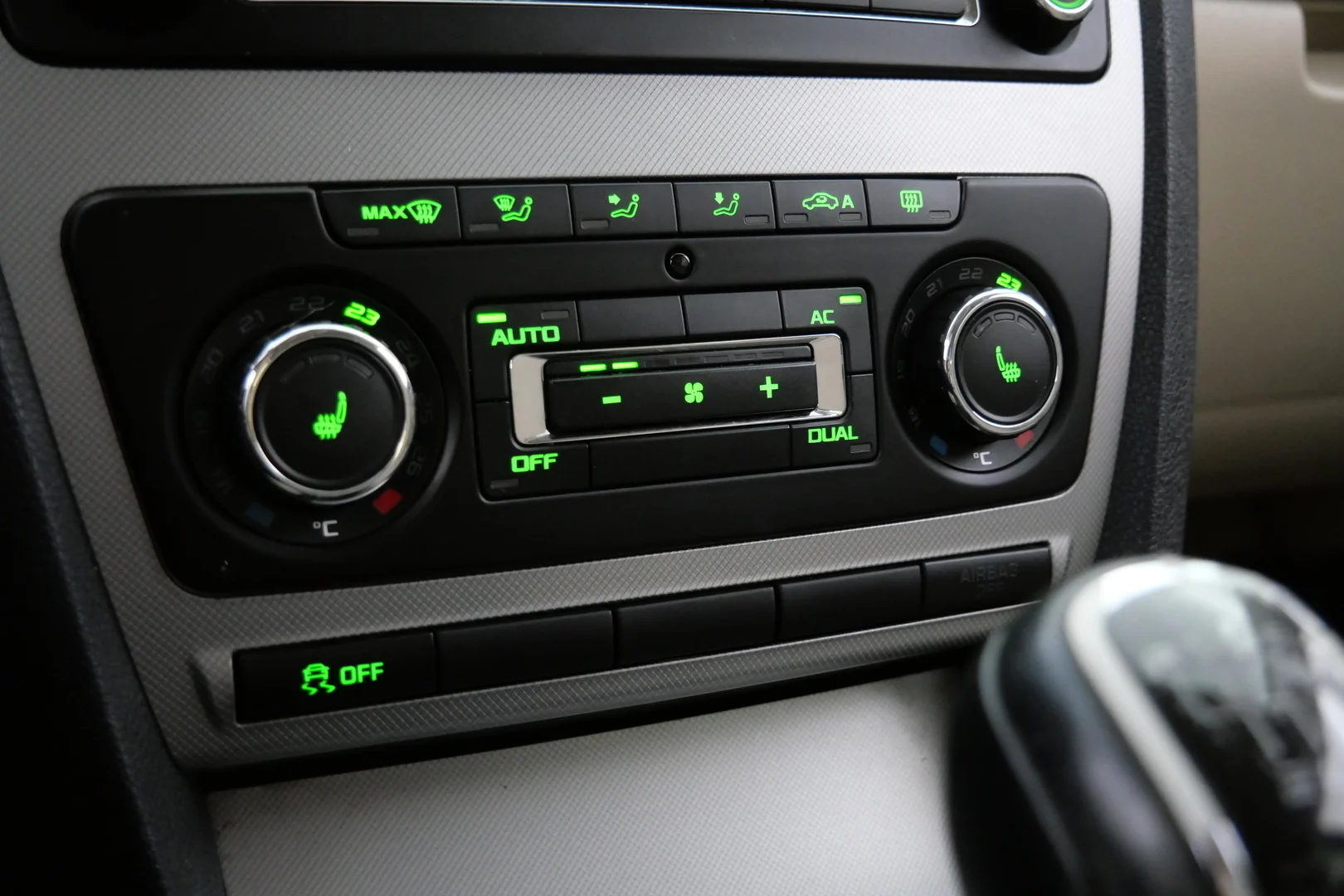 Car Image - 3eMjE9t5qW2i3rcORAfNVY