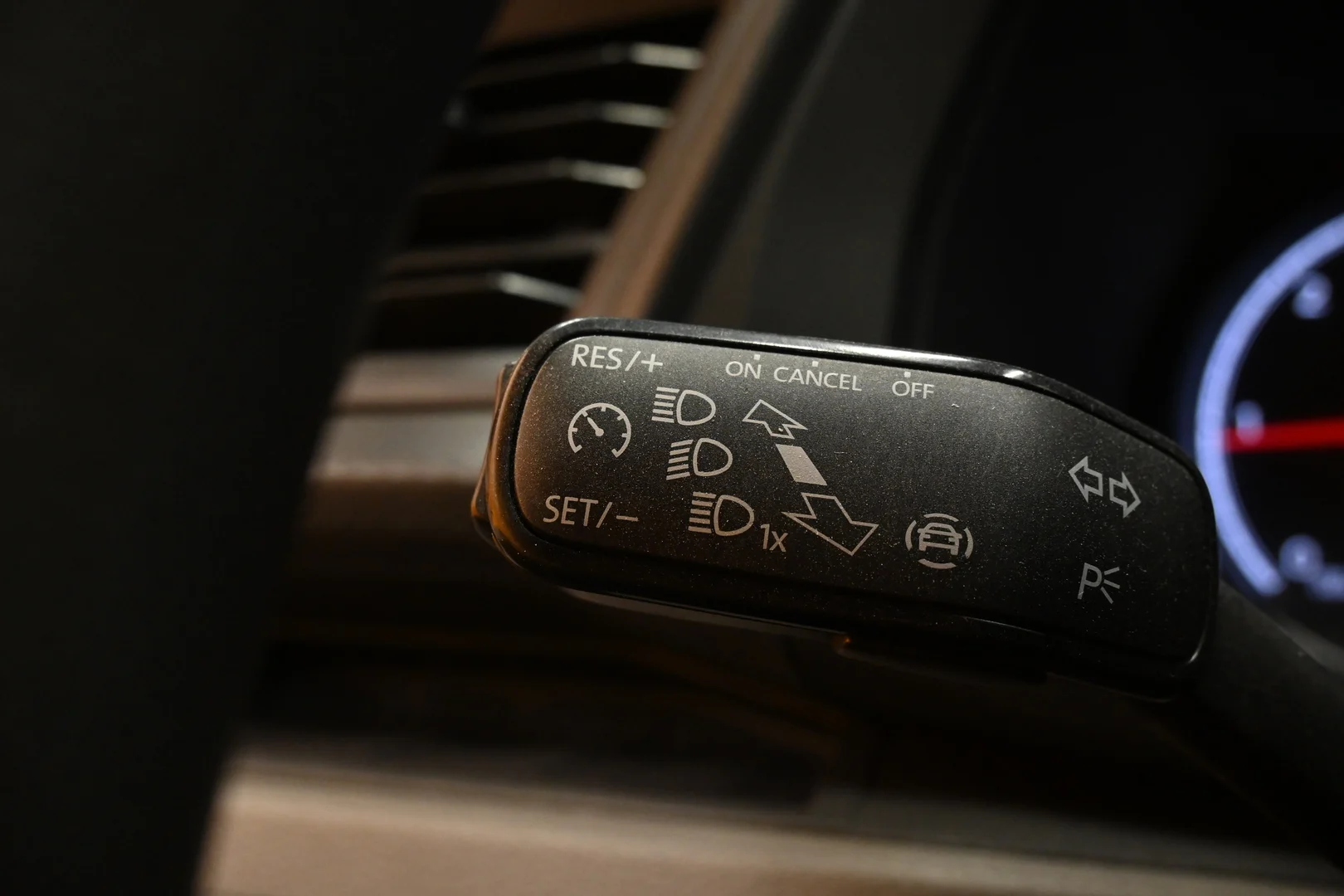 Car Image - 3K0aMaEHwAy1EC8JguP5FR