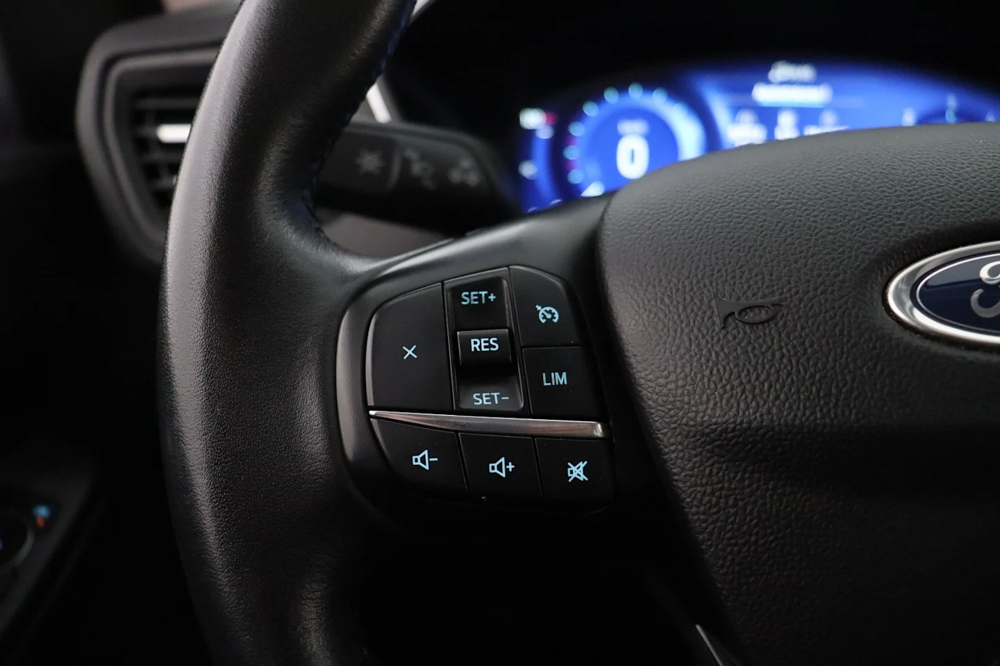 Car Image - lC1zo1oHYmuSF6GqUPZlK