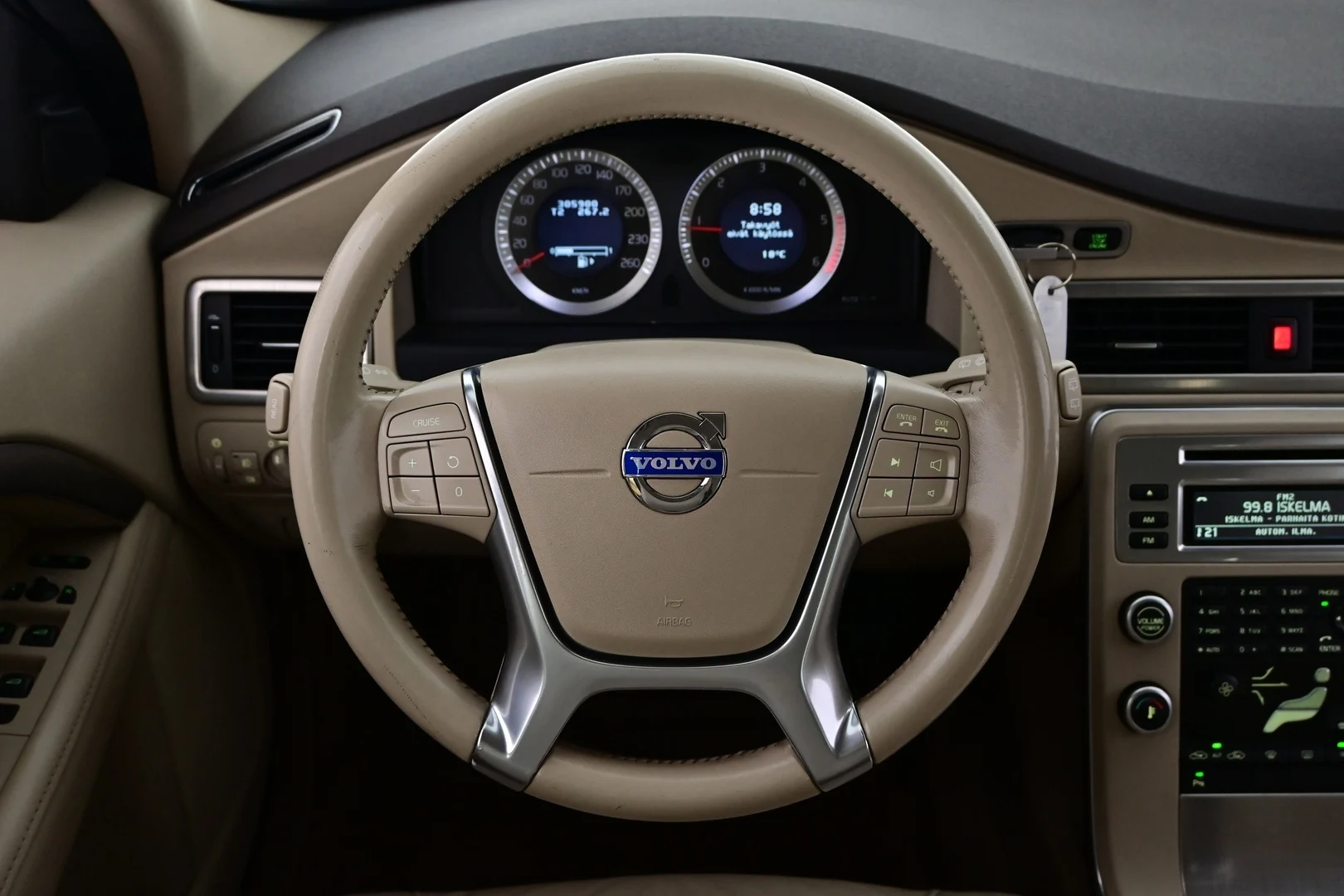 Car Image - 4JgrgkZkIUKN1Xr8v4jMrY