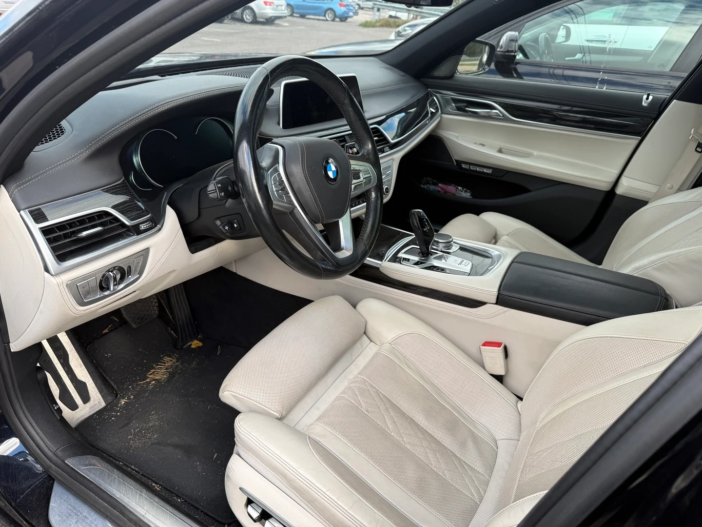 Car Image - 1U5VkhfU4Q1UwrINGQCxbU