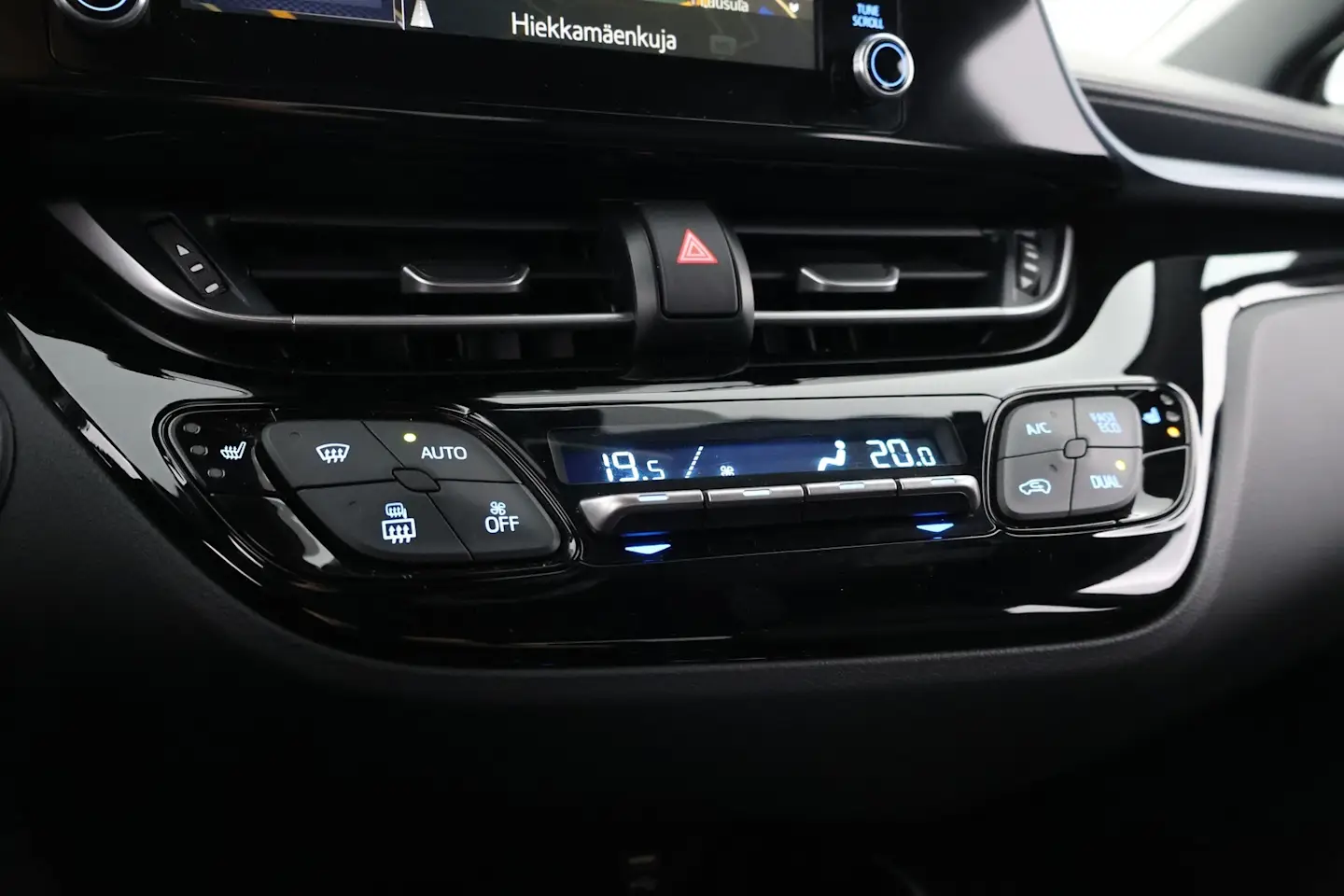 Car Image - 1mpIqZs1v9q4dFnEdxP6oH