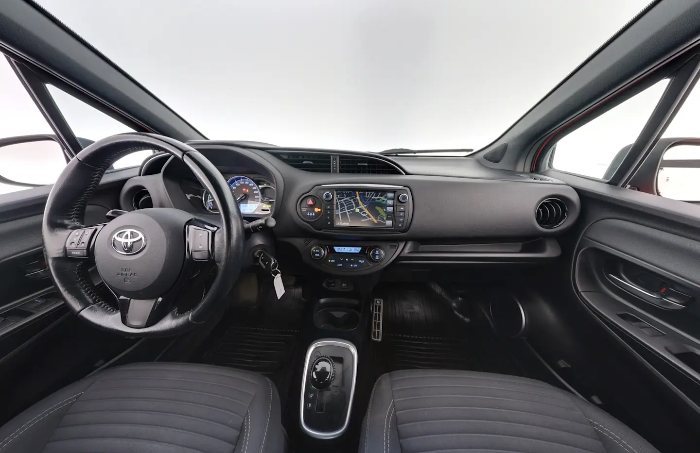 Car Image - 6XdNTguwCjAblpA0Qu2wjE