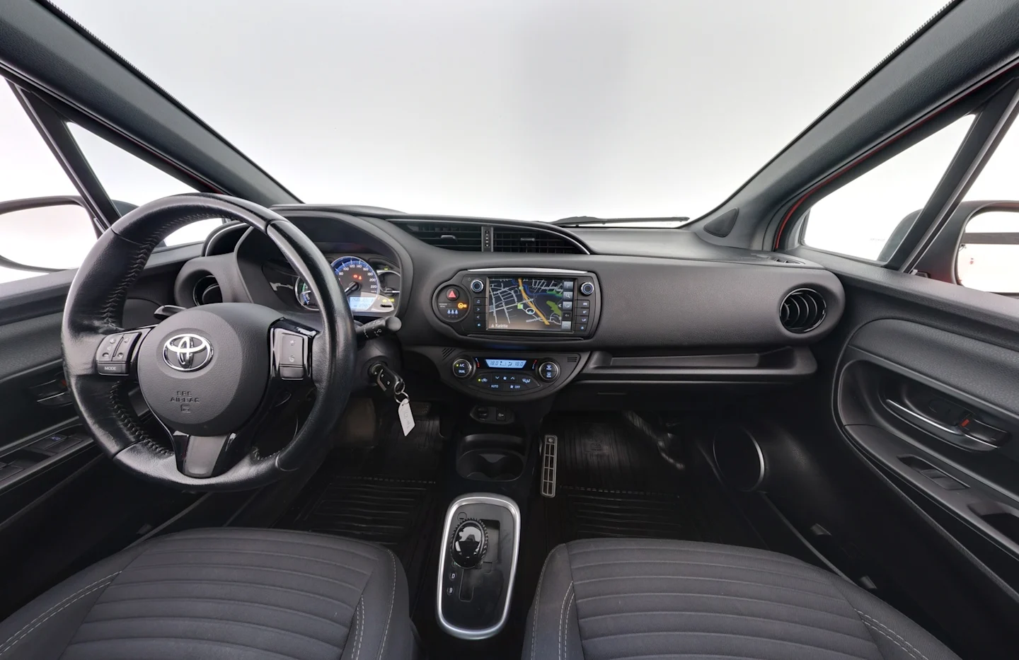 Car Image - 6XdNTguwCjAblpA0Qu2wjE