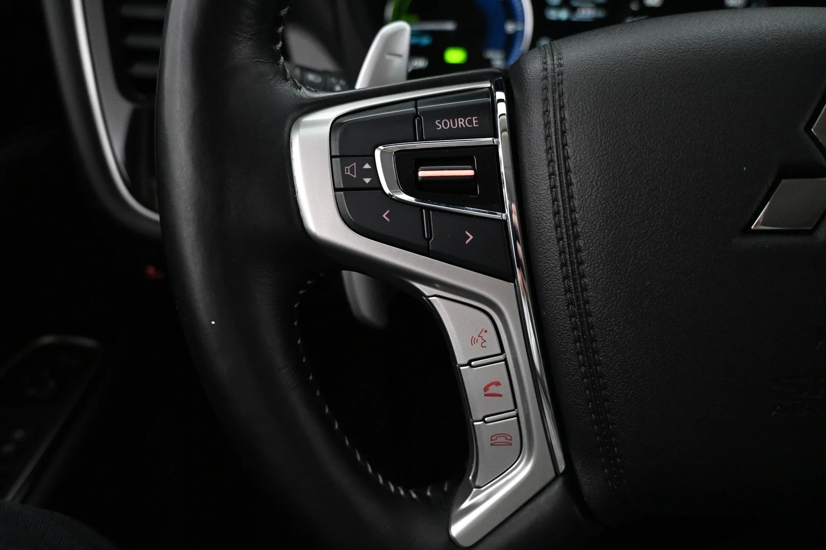 Car Image - sarHbxL4bl8PBZeNZBtLh
