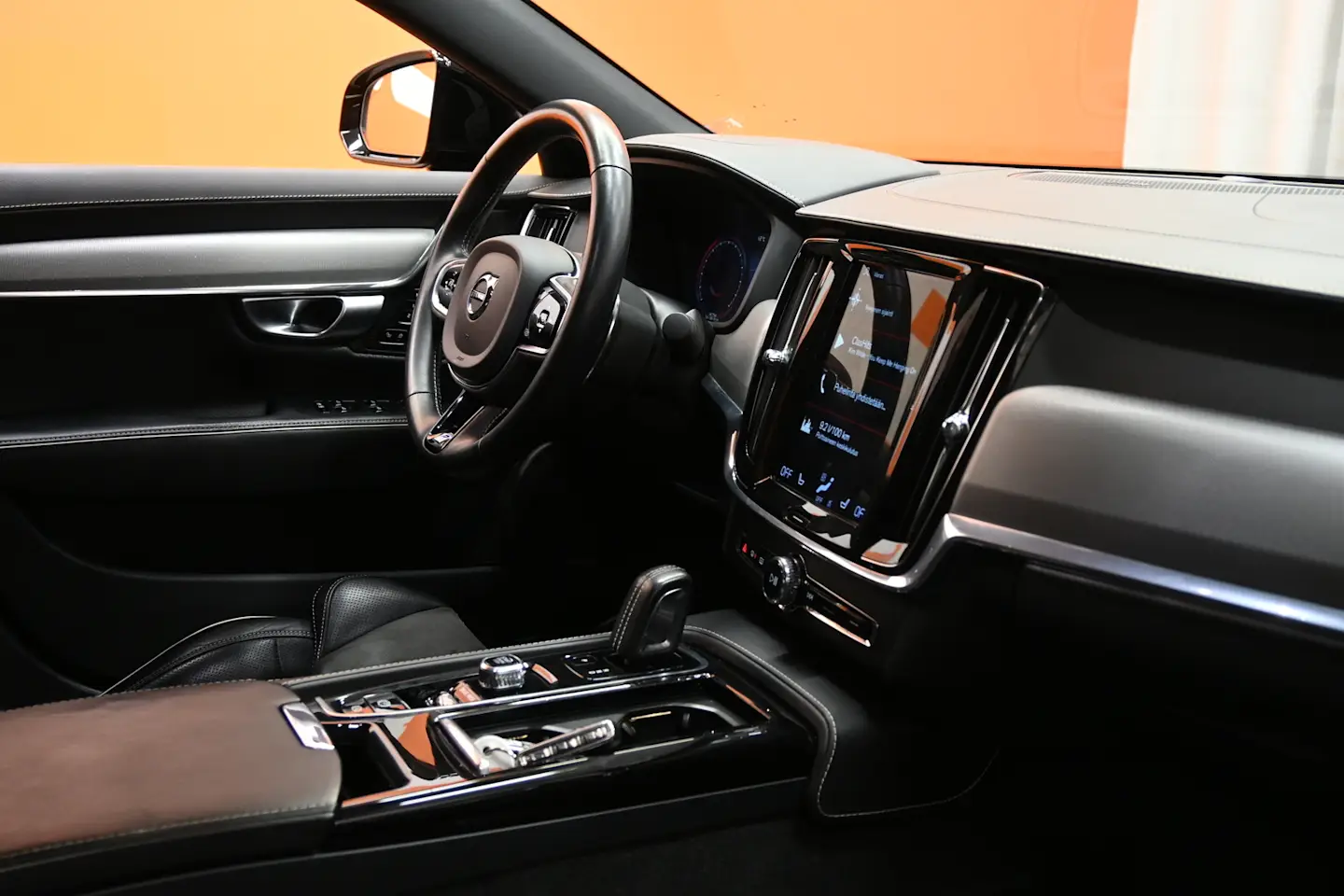 Car Image - 7uA1qSiMrZqz8cOSy1V6cZ