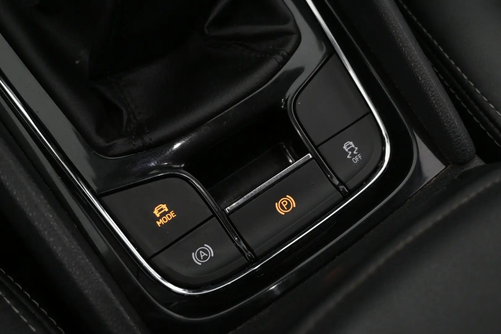Car Image - 6VAlMILiVP9J8KbHu6L2pJ