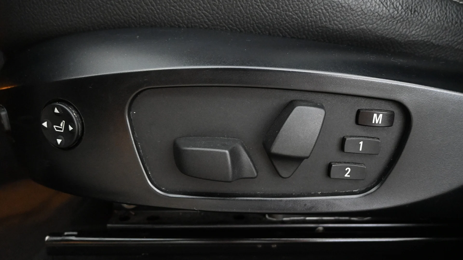 Car Image - 5lg8zwXu5HLNsedRQgrXn2