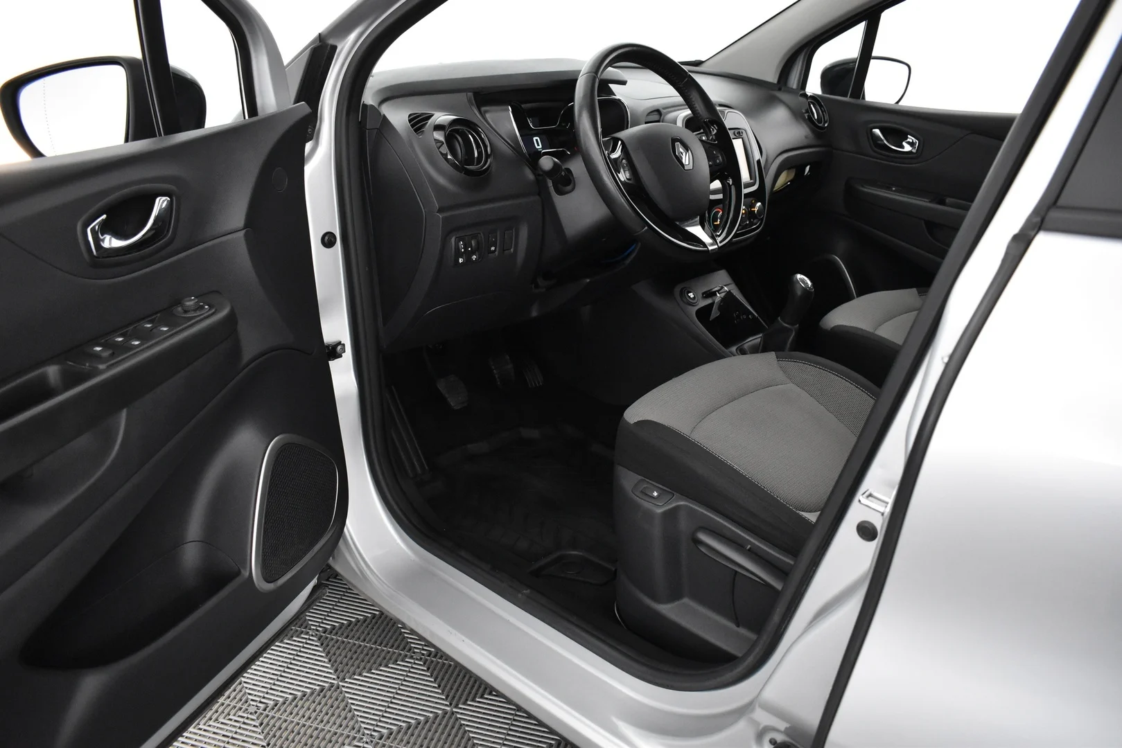 Car Image - 73Y7ifhH2ejDan2D6PGiZD