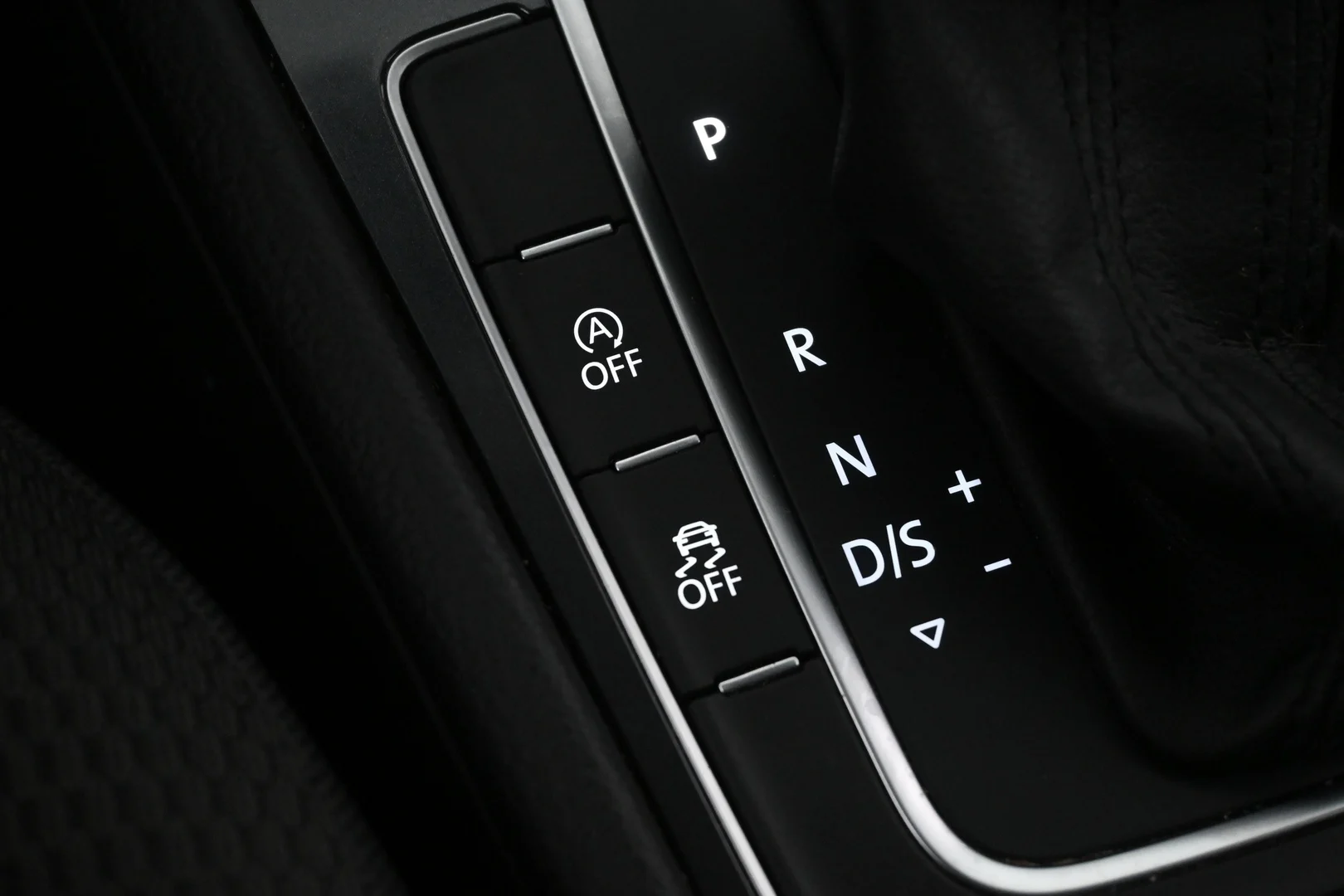 Car Image - 4Tvu7Xsk1TBDQnAc6LTXm4