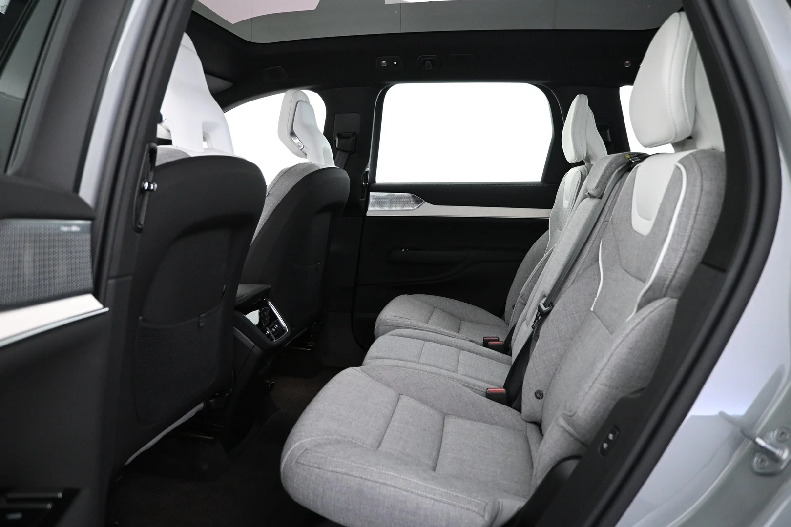 Car Image - 2r4XaPjOIcIx4Z4z29mrfY