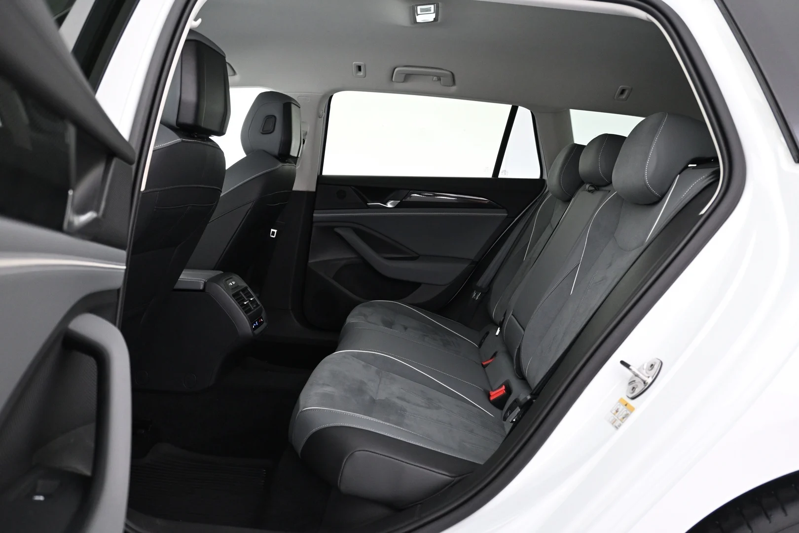 Car Image - 1cTT367Gs8C7Z3LWoQa2rs