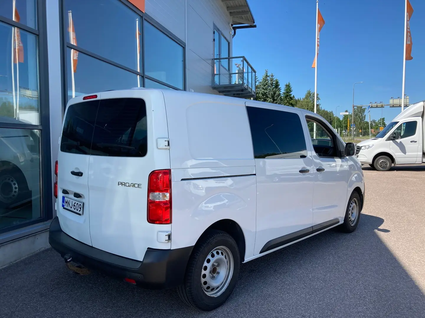 Car Image - 6mtU7L5LsHrQFibshwtaHF