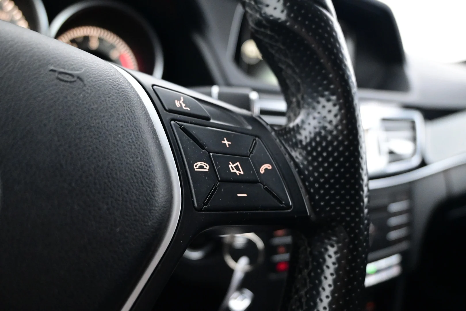 Car Image - 781cZX4Tl1mrHLtlcZ7Eg0