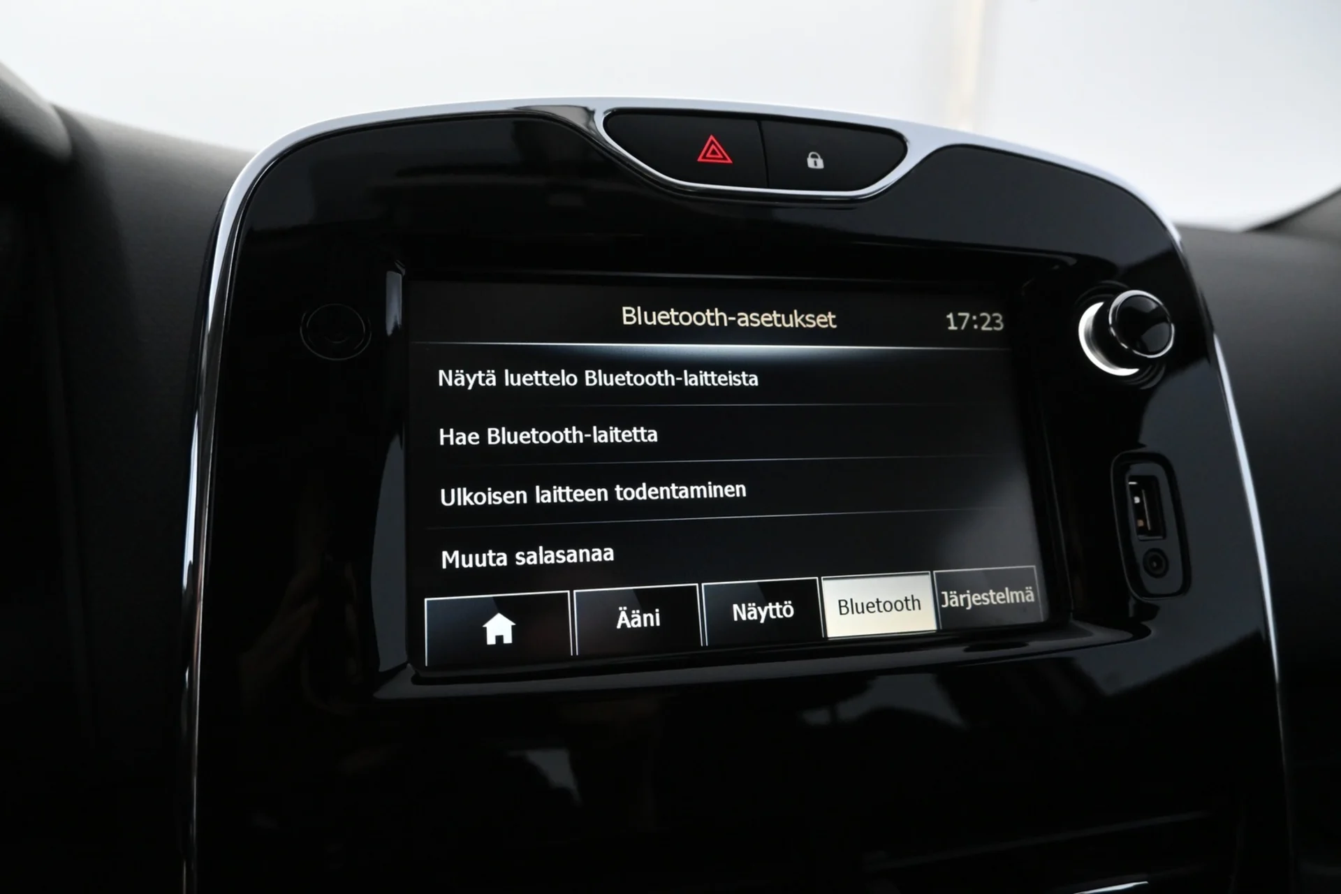 Car Image - 2zEkjIQlMg8DAaJ3yujNyO