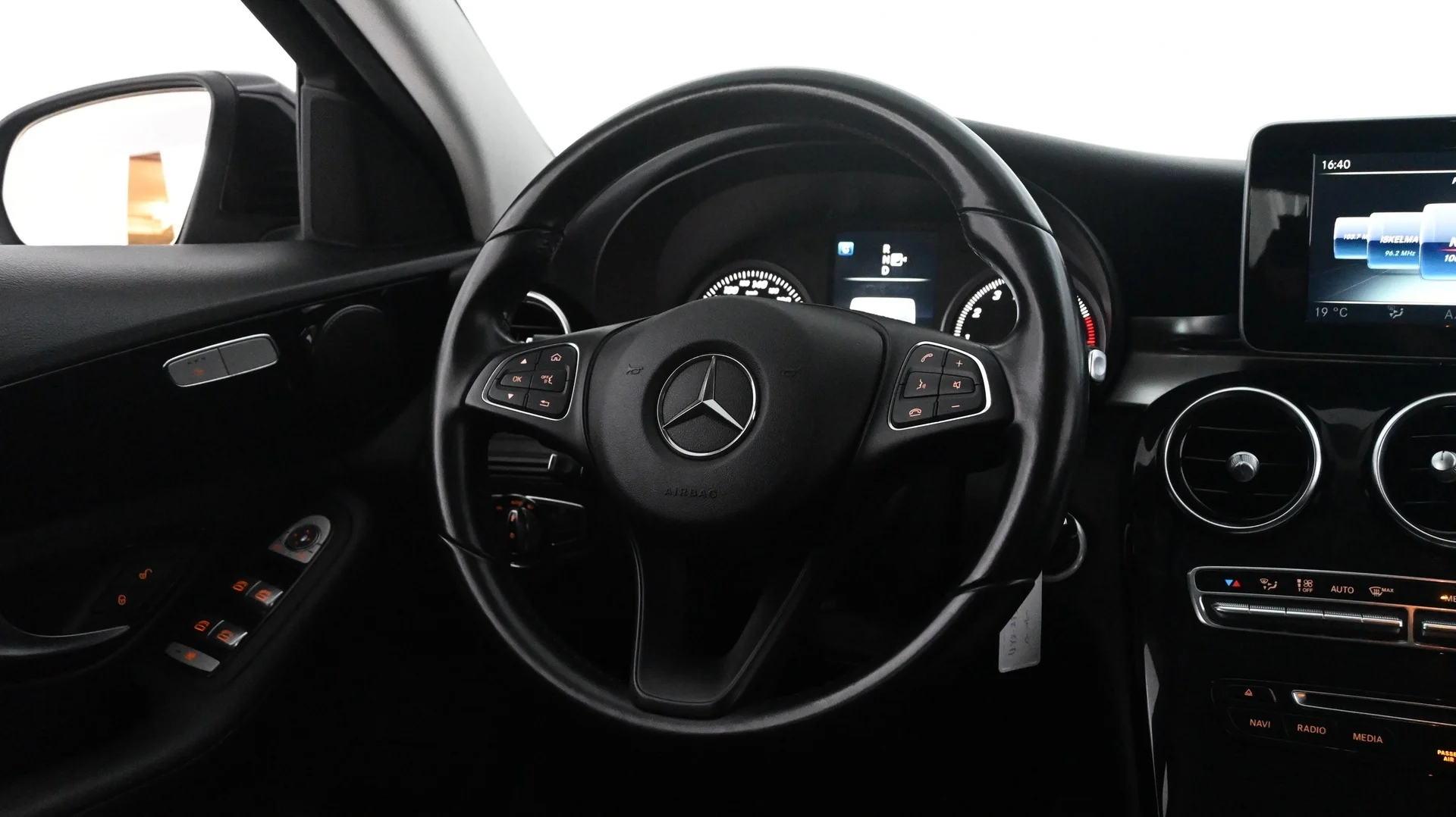 Car Image - 8fsJWIVRYIdcwd6IQihQN