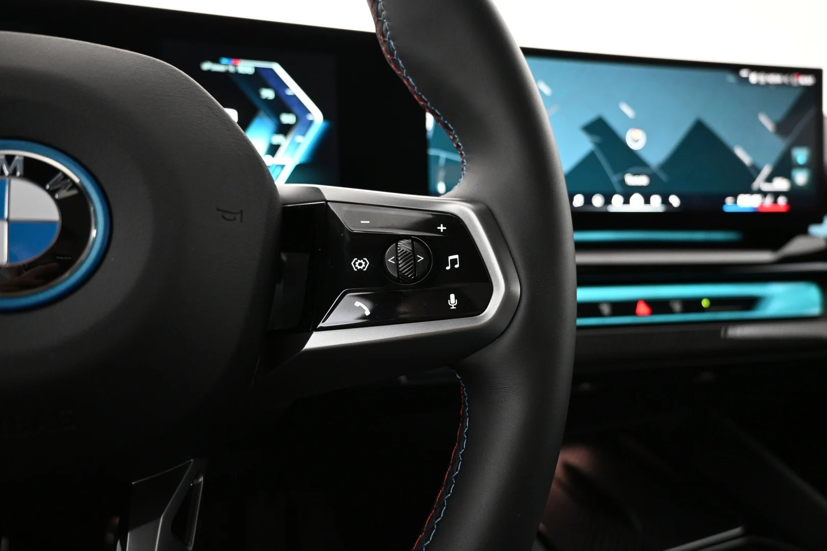 Car Image - 7EE1a73KTllCDlf3cYFNGQ