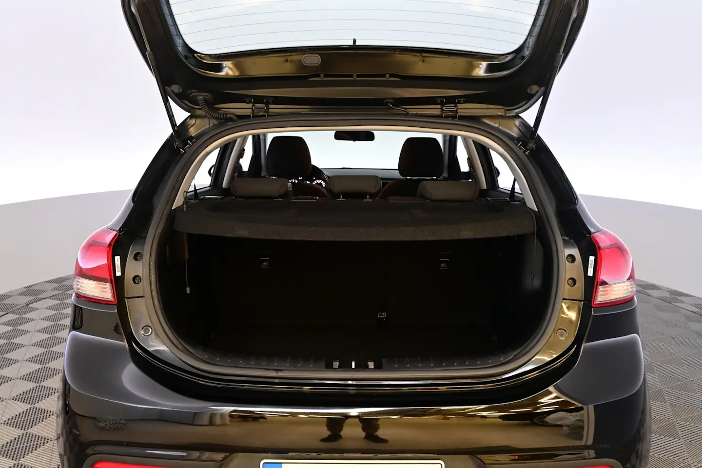 Car Image - 5UBscKeuTfZWGumxLLUOXI