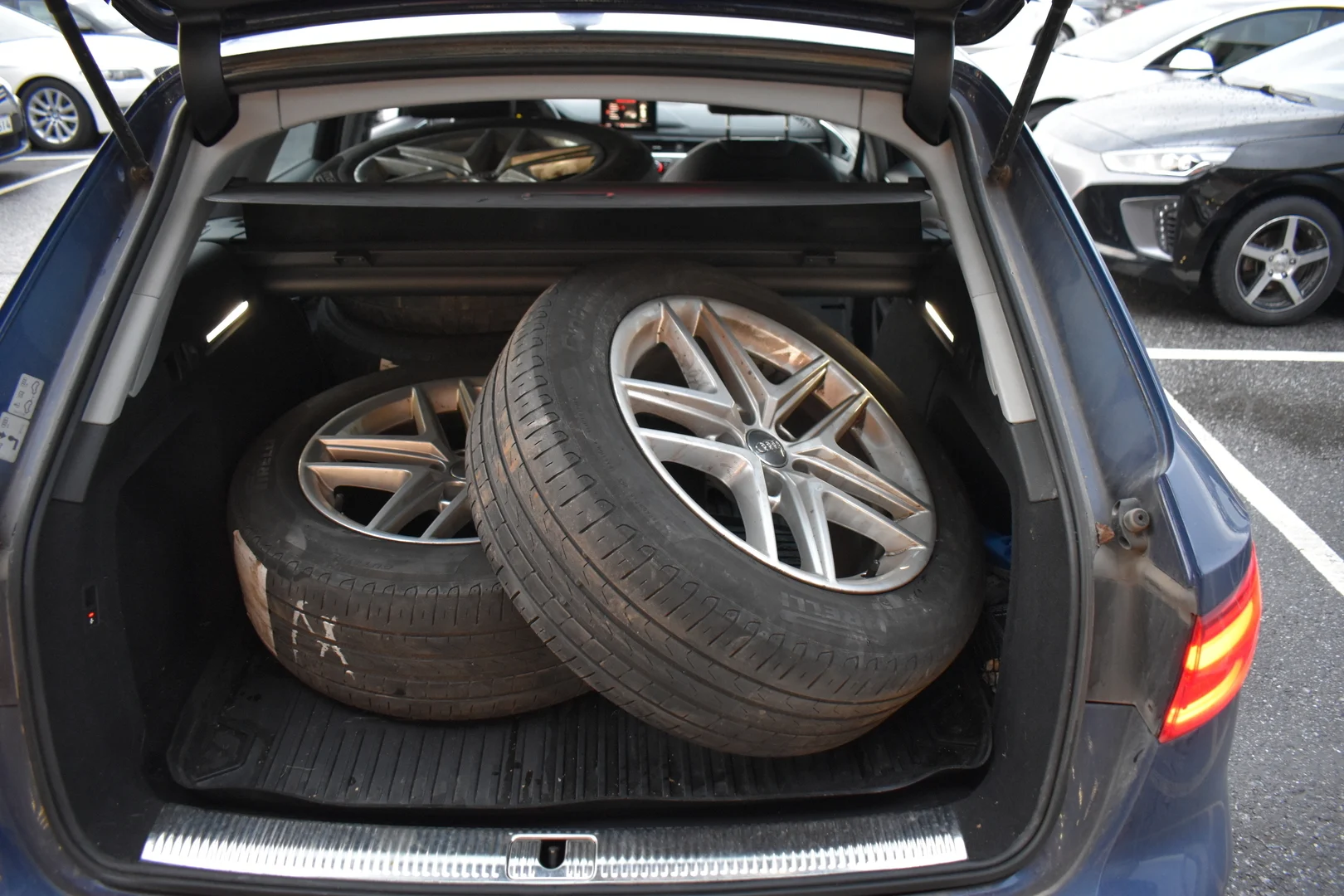 Car Image - 37bQNpfaFR9haYB18w31TM