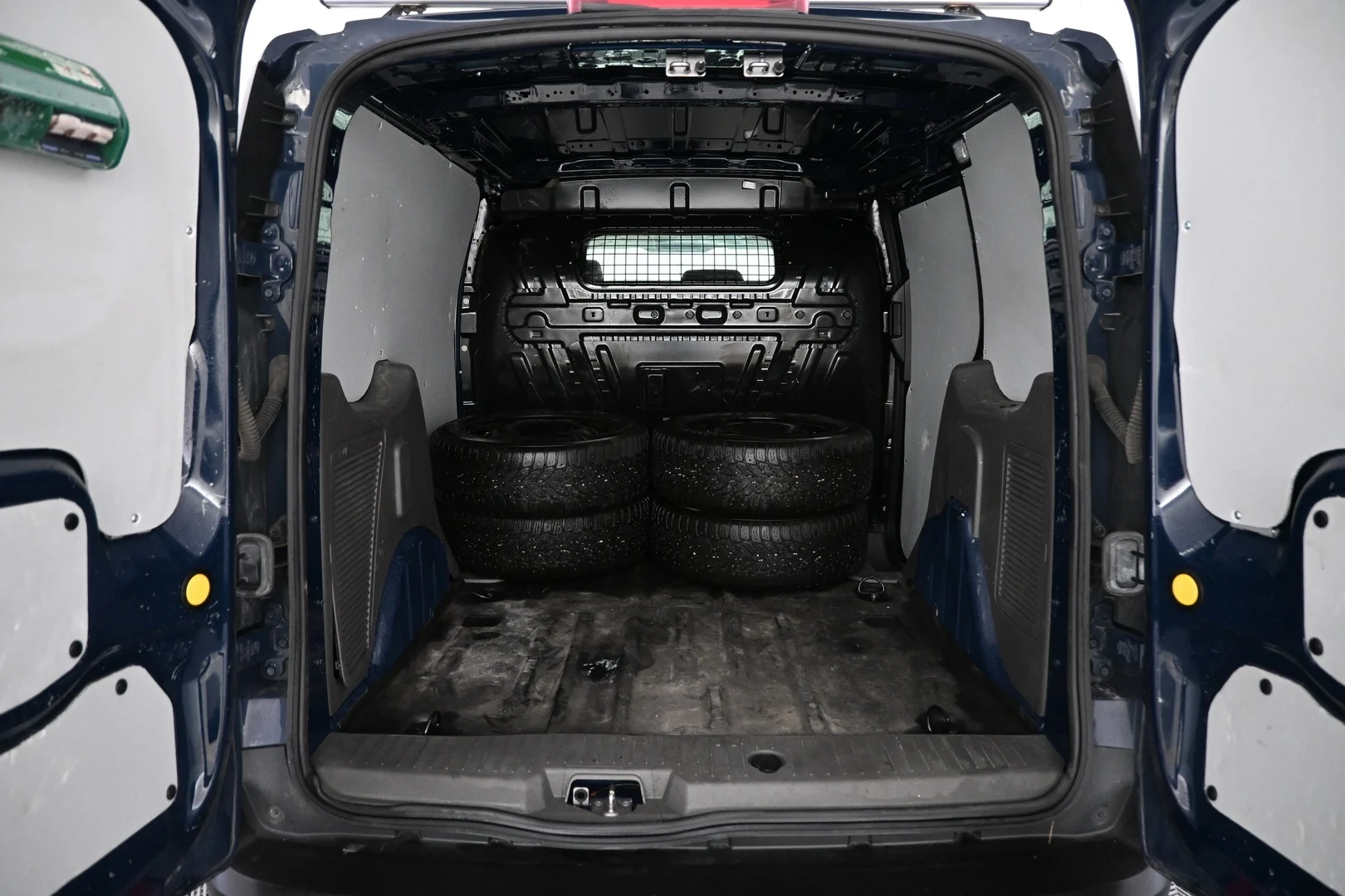 Car Image - oE5a7L5k80h3jUoabOLIo