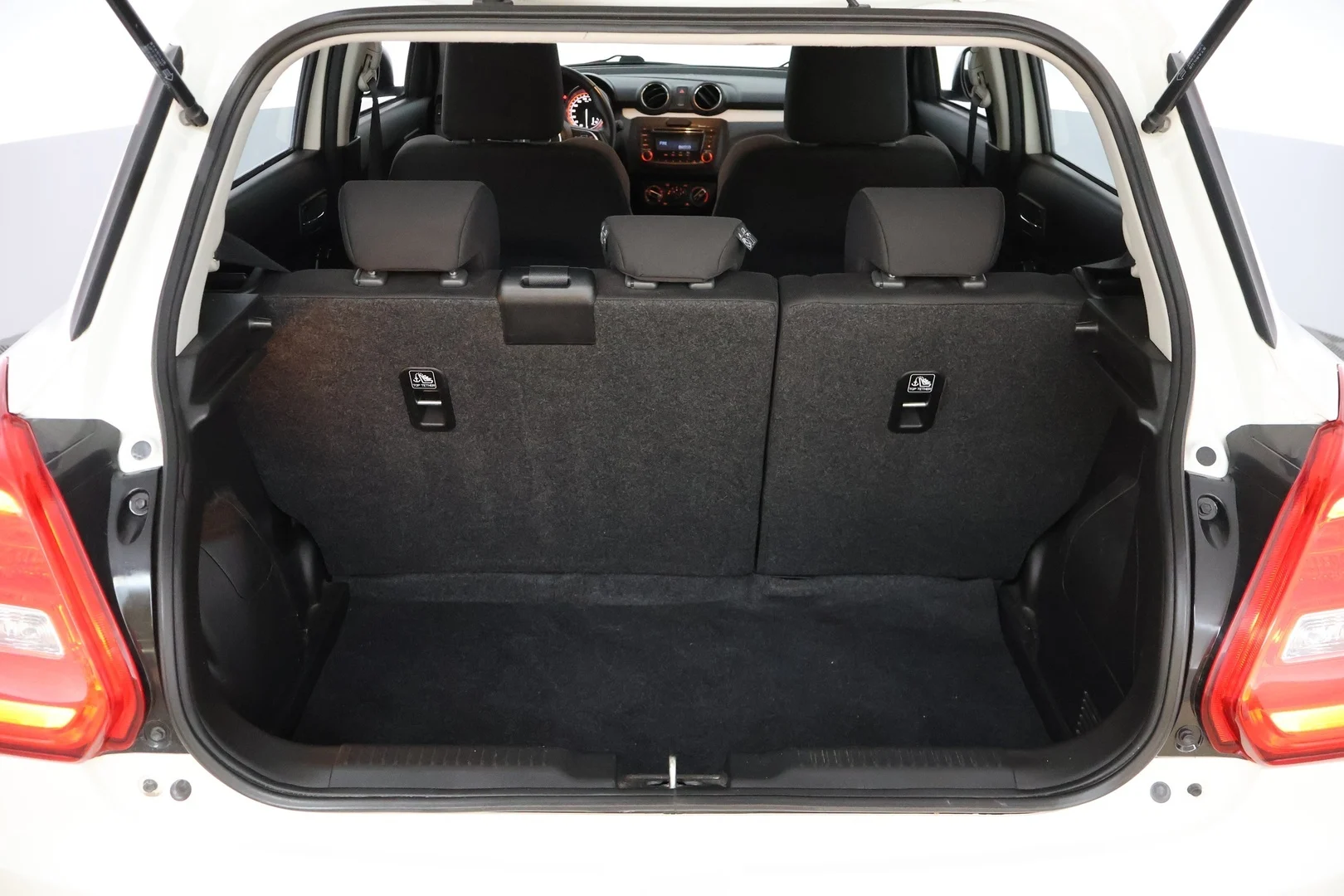 Car Image - 23kDJaYBdQmPYBabfv4K45