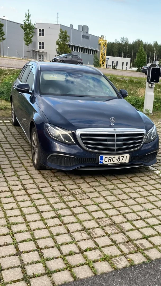 Car Image - iY3RG4CJEbScLLzwkpe1V