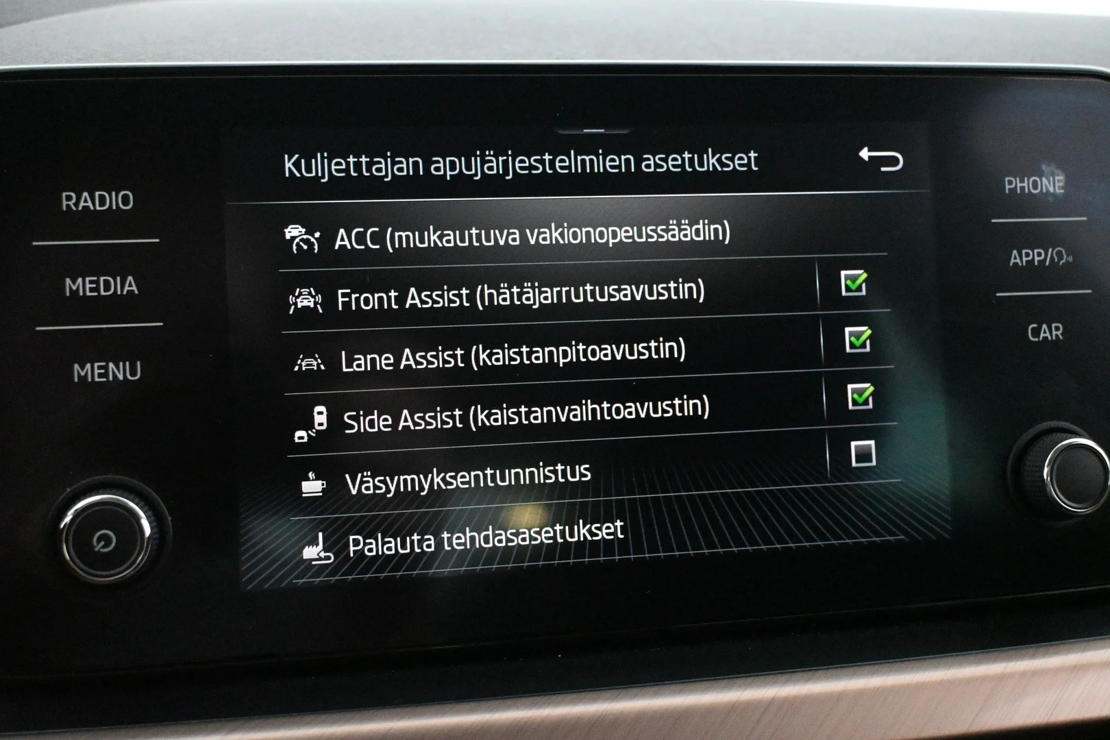 Car Image - PlurHUdh6yyiel85ELeKY
