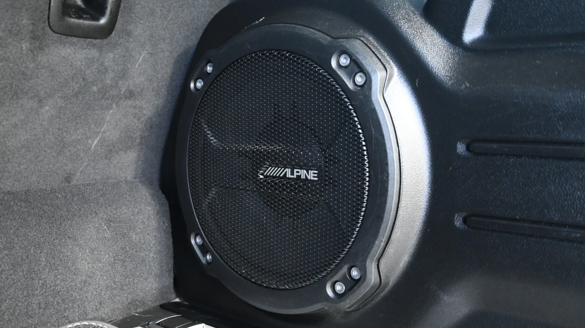 Car Image - 1ztHlB1r8Y1Filt1qtiBnD