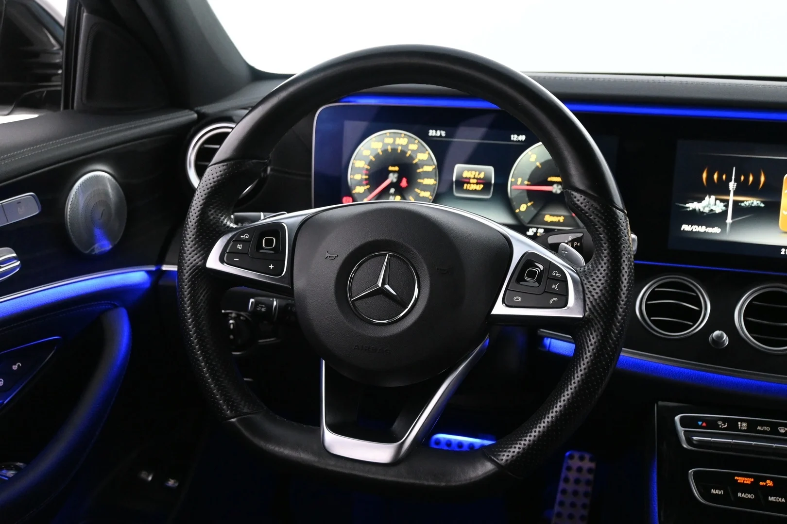 Car Image - 5l8xu6IlEKqyhX5QwkKjOj