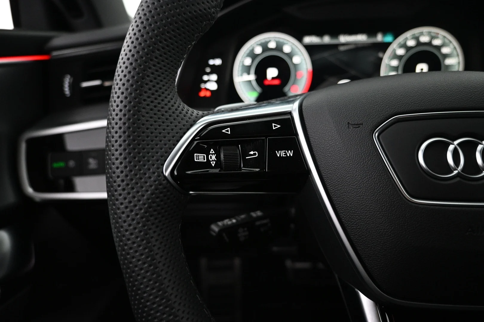Car Image - 12nxaIwA0vW12BS7IemWiA