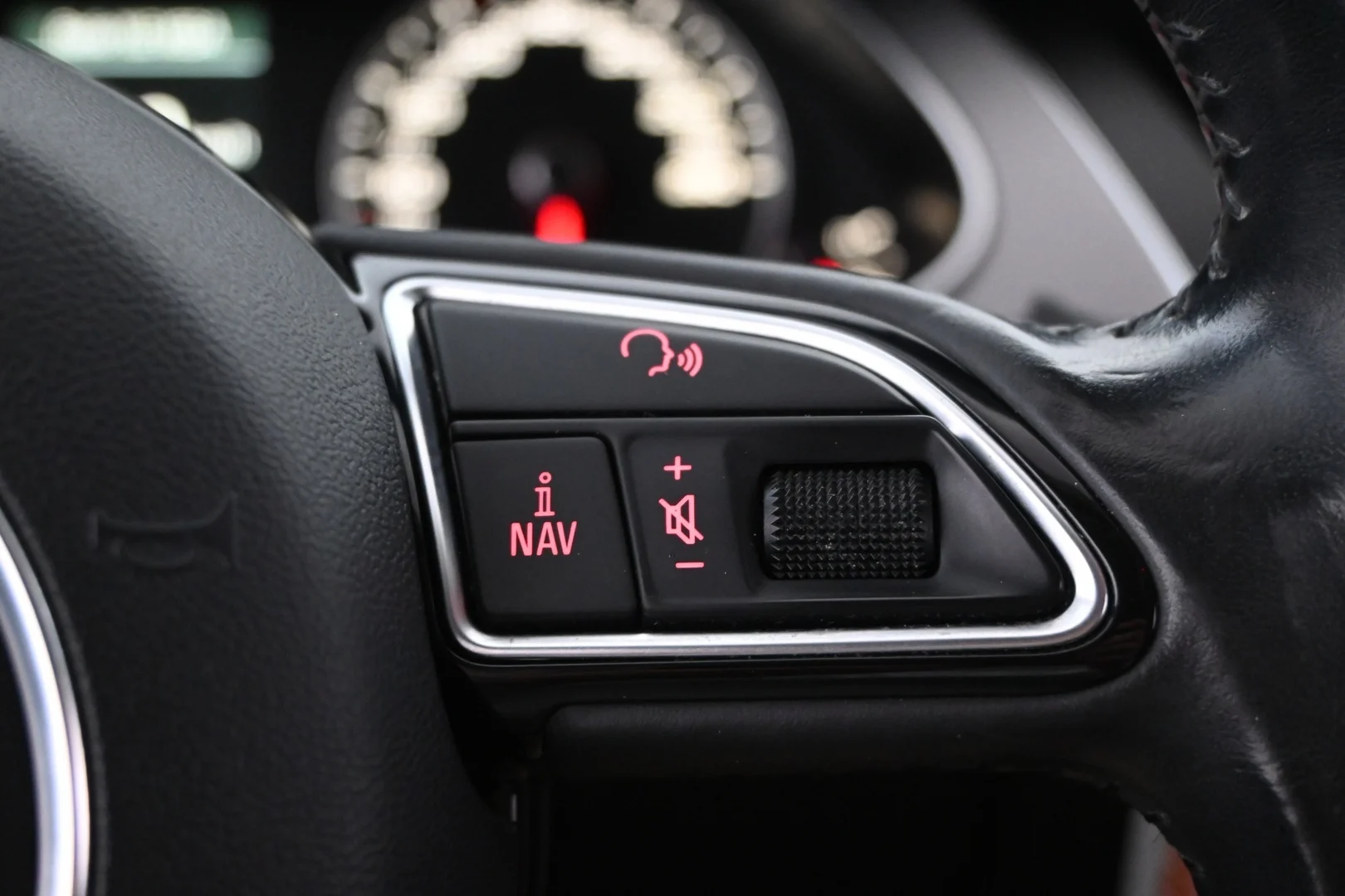 Car Image - 6NqHL4N51Ri5IJFAL33dp7