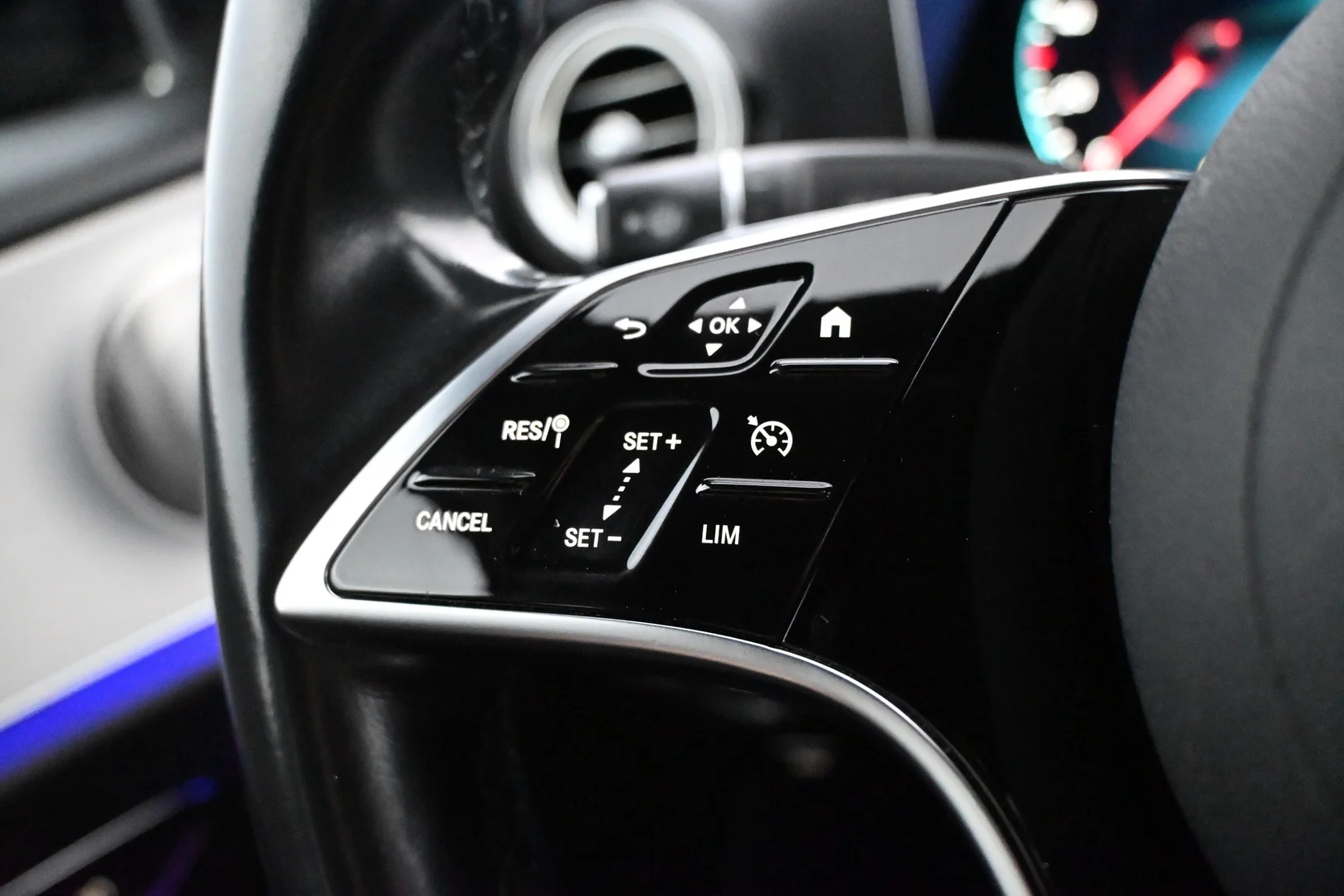 Car Image - zIo4Qm4pf52oiwTrClOQW