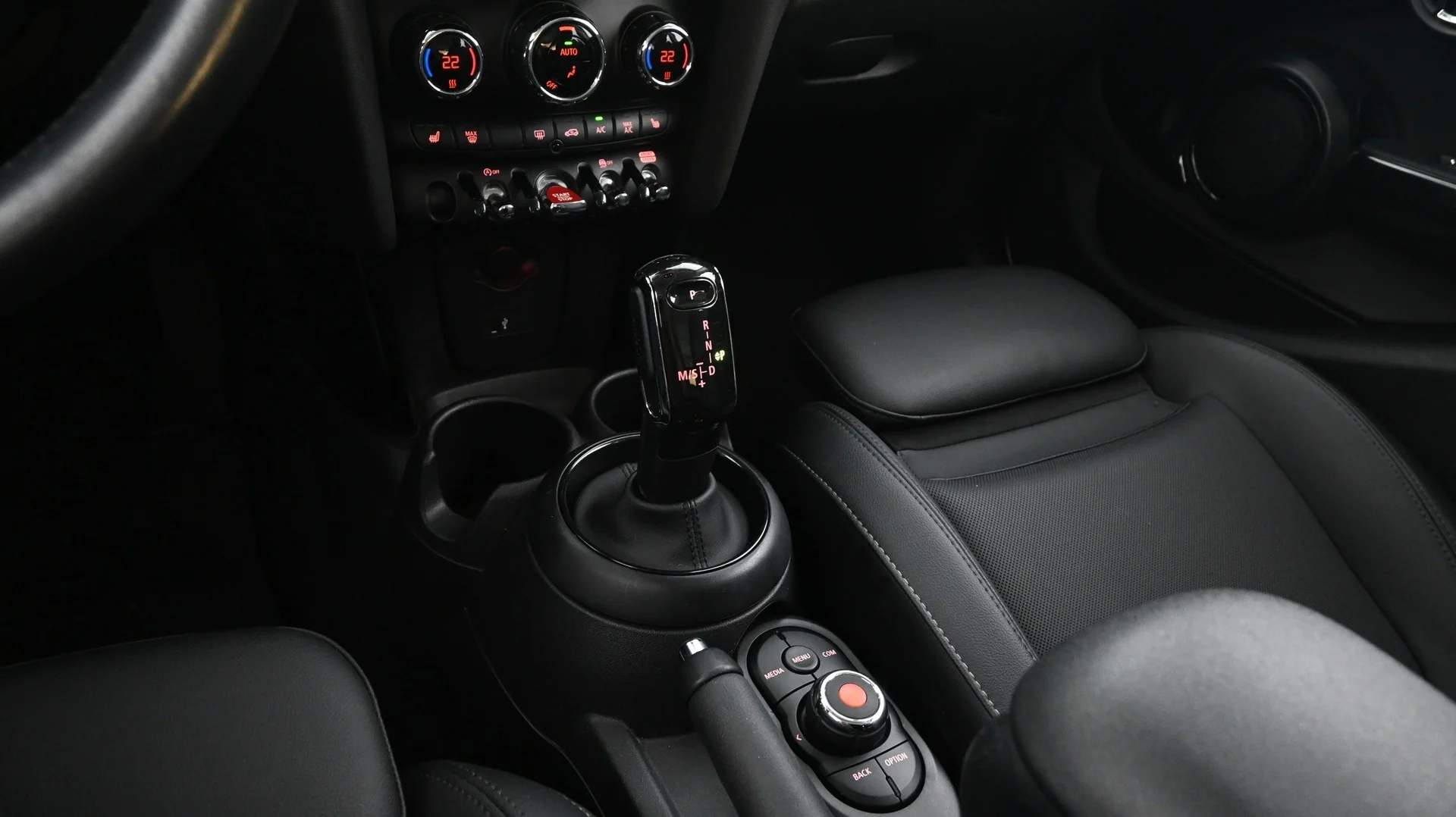 Car Image - 3LUplsOJGpRtiVZJEsL2nr