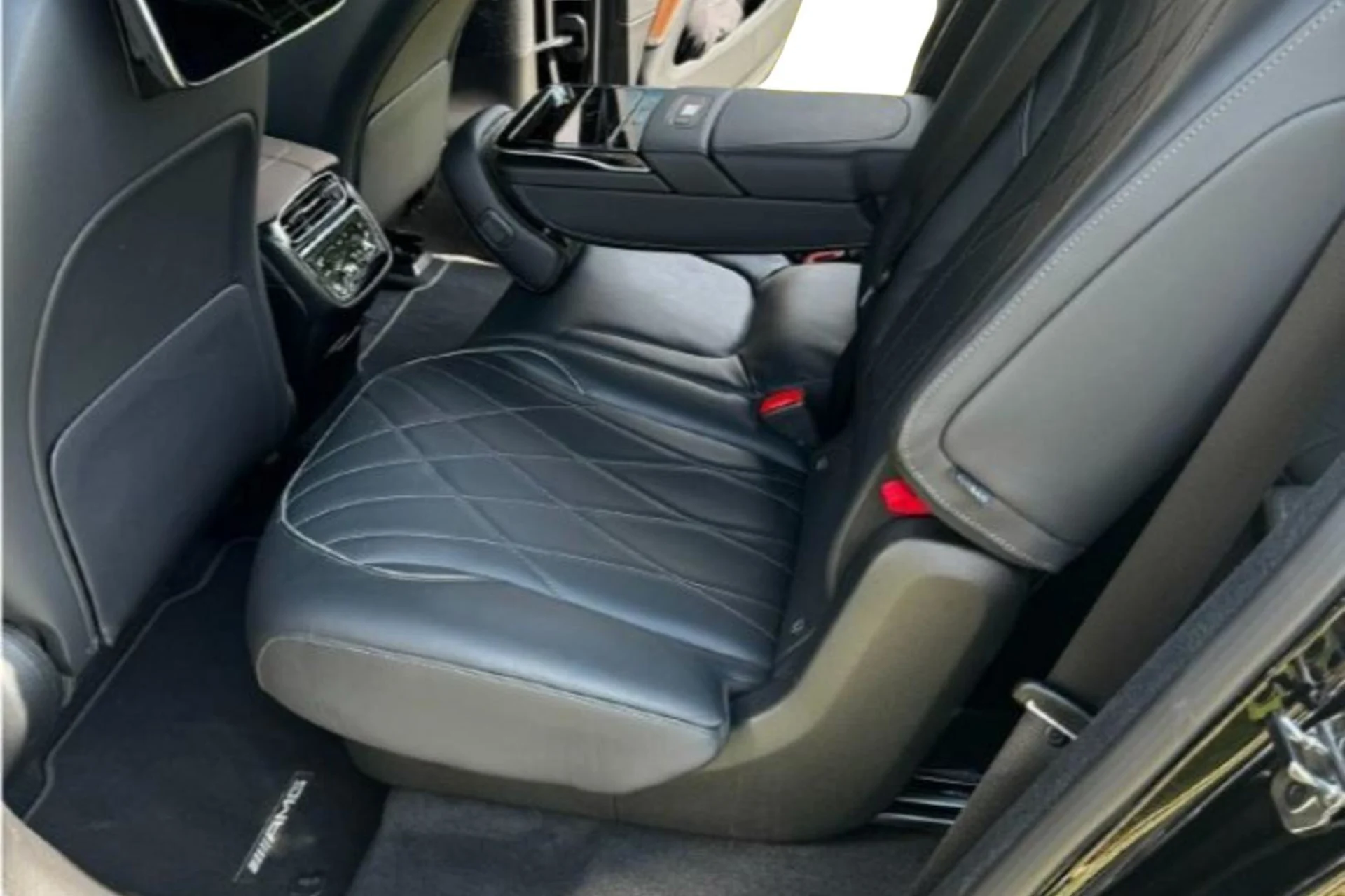 Car Image - 2383oFdnlGCChHK2r58dF0