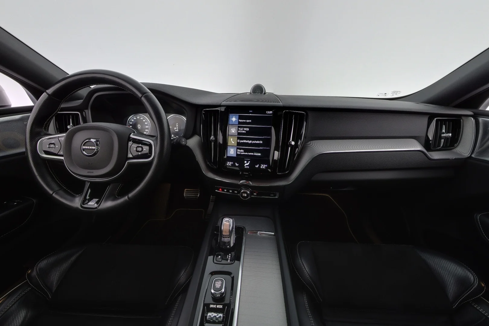 Car Image - 2Q0RwSpIQLyHEczMaPXGFP