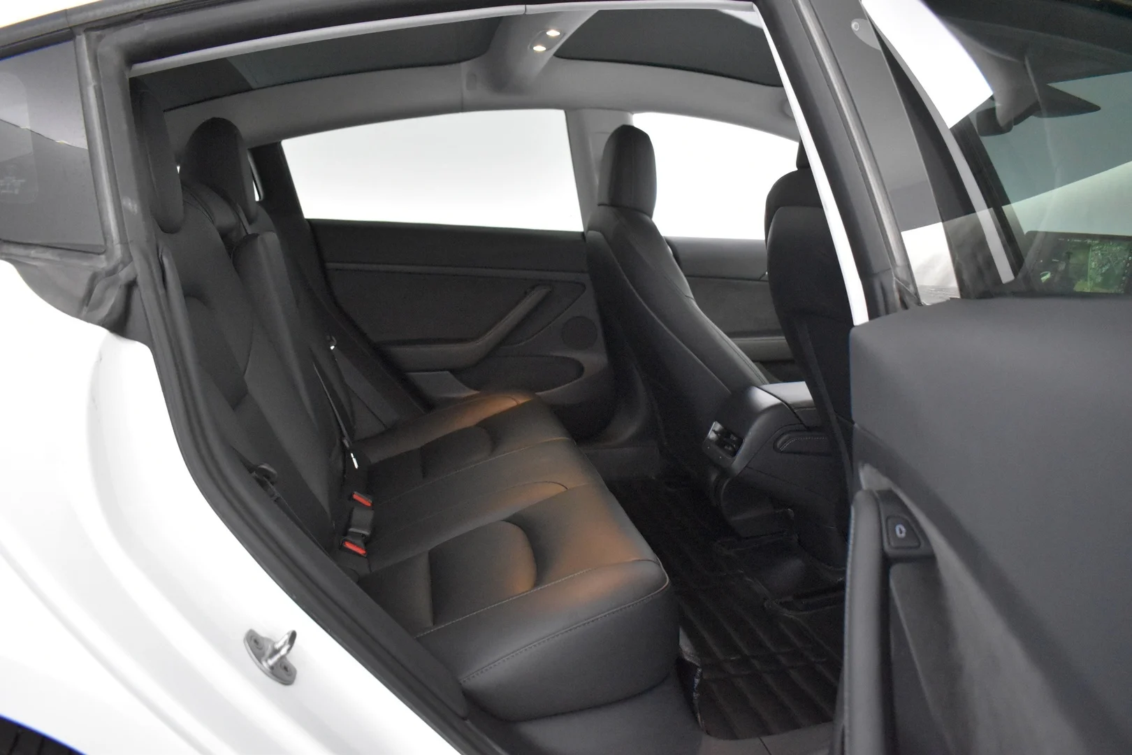 Car Image - 6FFhHSCU7DDUEzv8pcMfkY