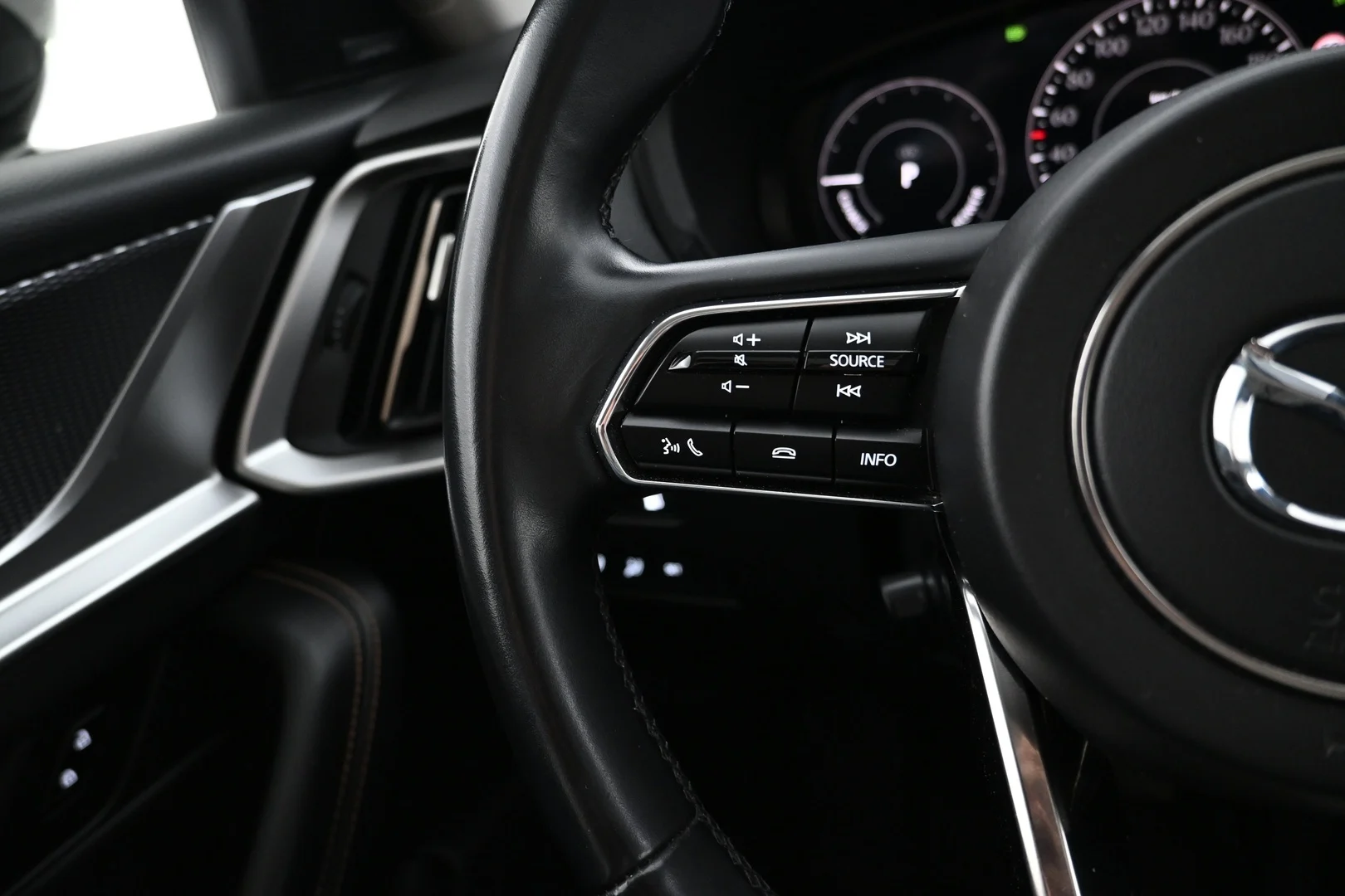 Car Image - 3i4mB2dGIRVPBTiIbQXp37