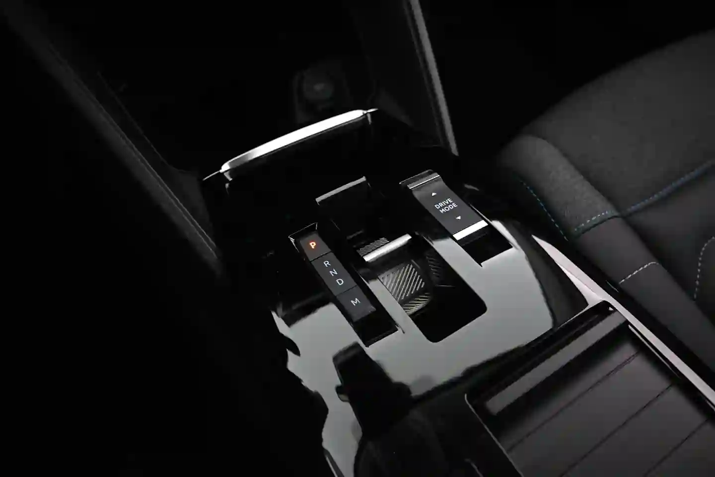 Car Image - F8gdf1eQfRfZ3XwGLguMB