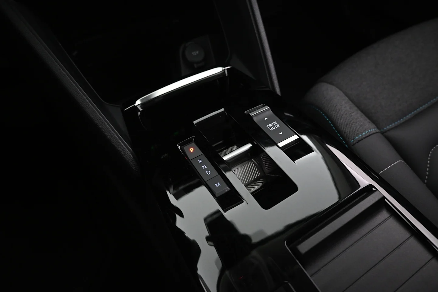 Car Image - F8gdf1eQfRfZ3XwGLguMB