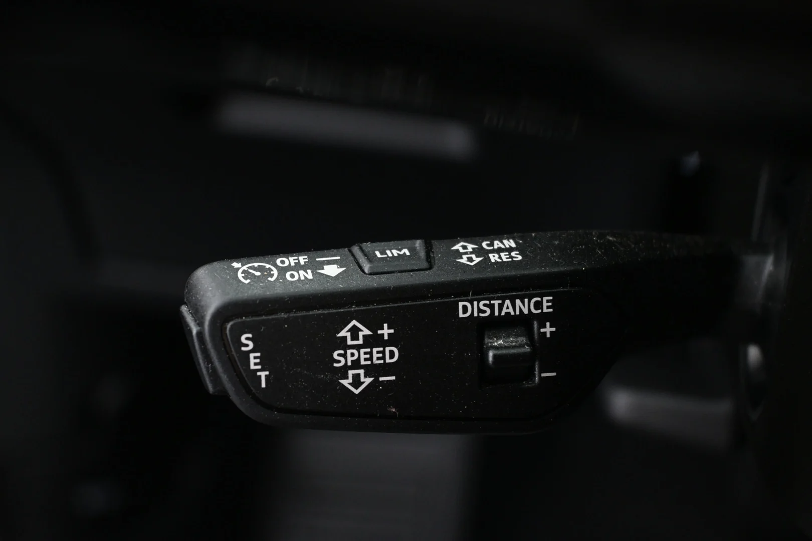Car Image - 6Y49SiNa64hyRxZlMJsM6W
