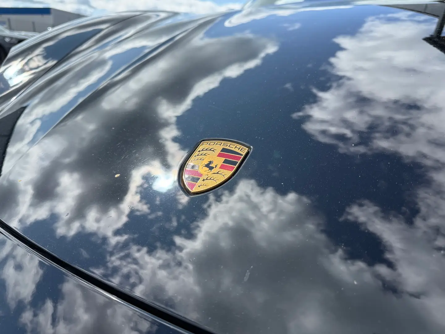 Car Image - BnGla9znFvewAZFFSoJXd