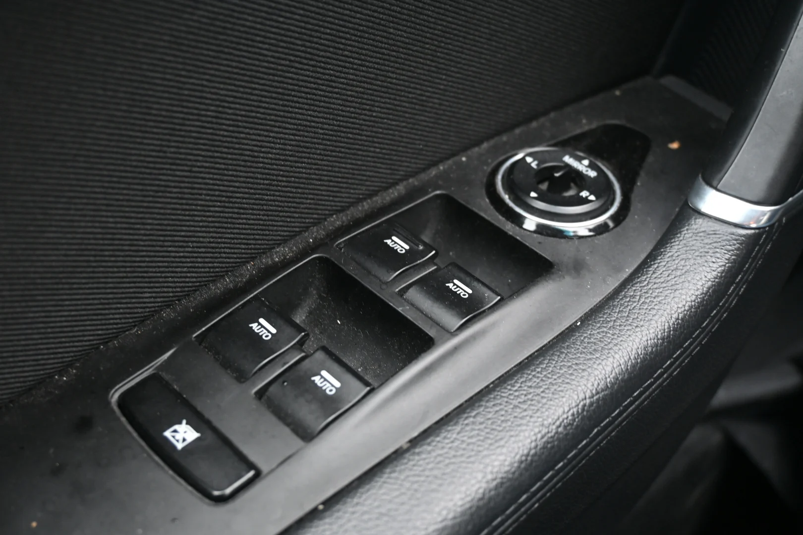 Car Image - 1v7aA6BbkAoSpo4JsX7wO3