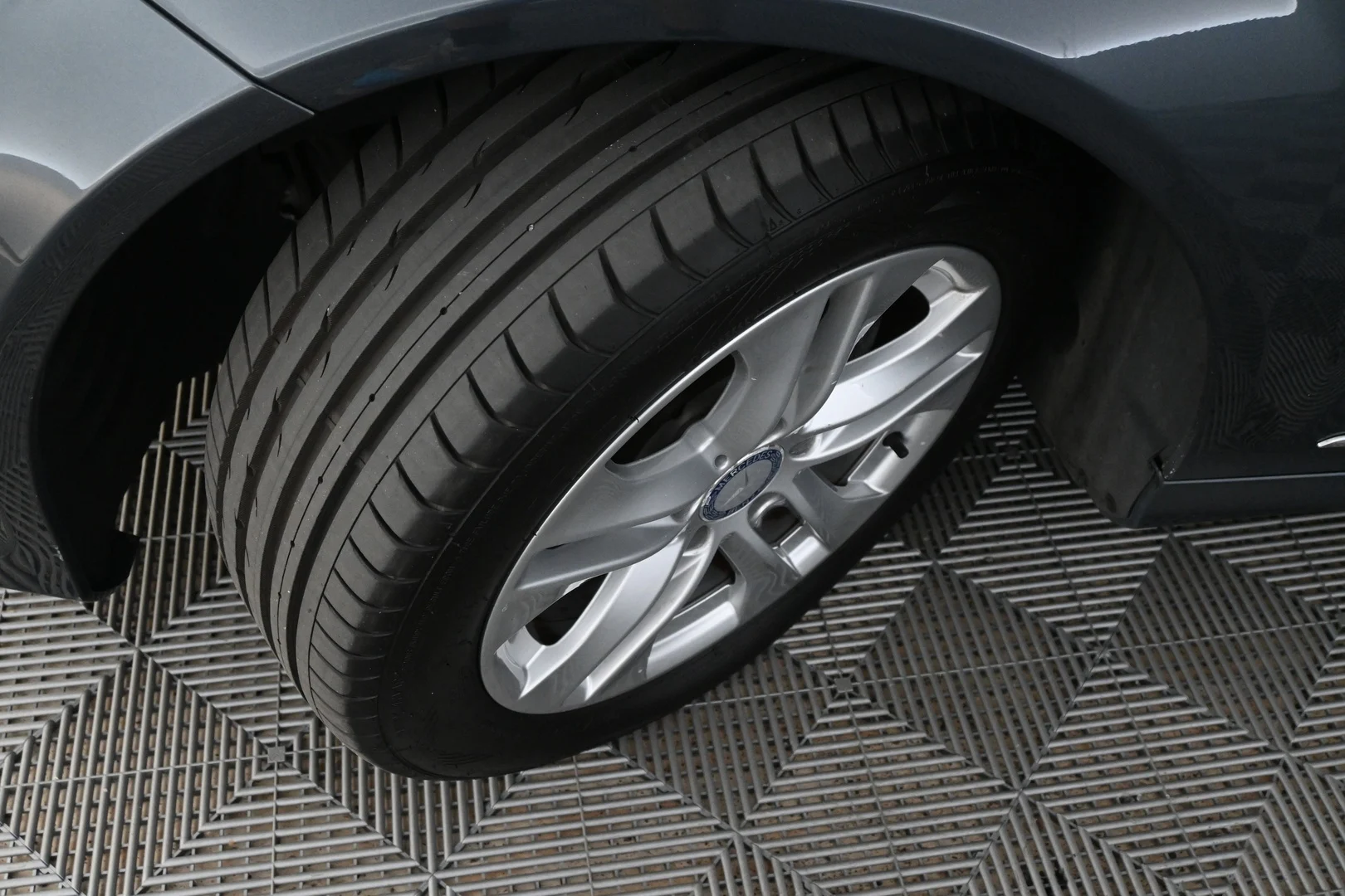 Car Image - 5O8E458EXbHjbdKMdjPcr6
