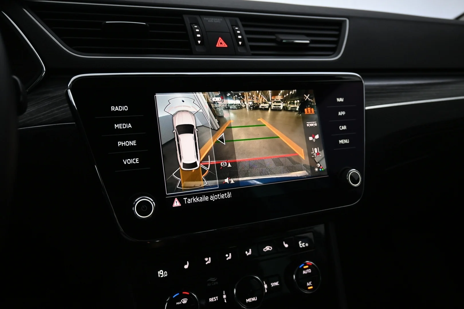 Car Image - 6xxFfqOQ82af66d18jjiUf
