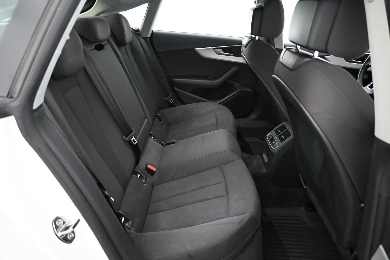 Car Image - 63aQjL39zCc7r7GE8A6l1b