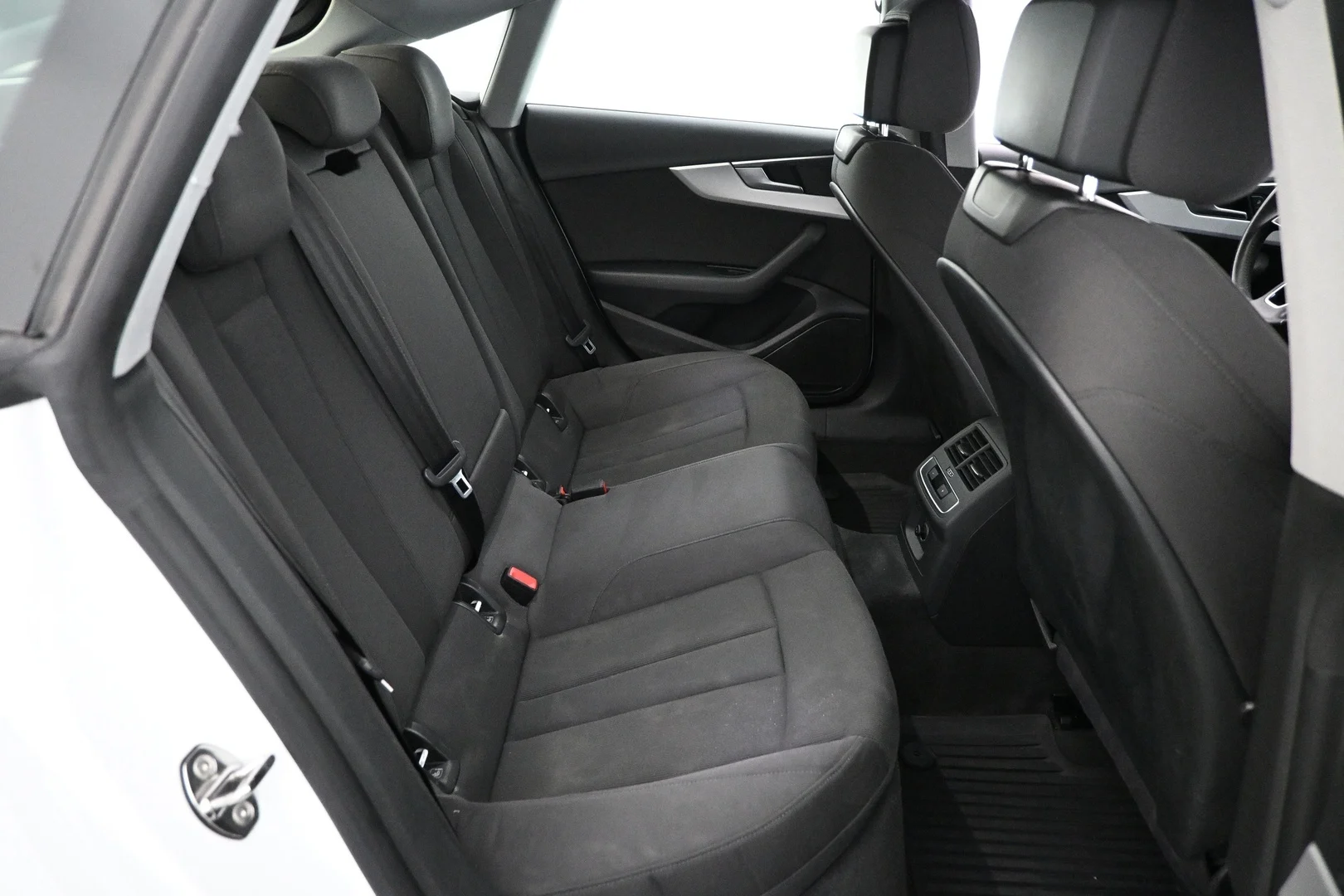 Car Image - 63aQjL39zCc7r7GE8A6l1b