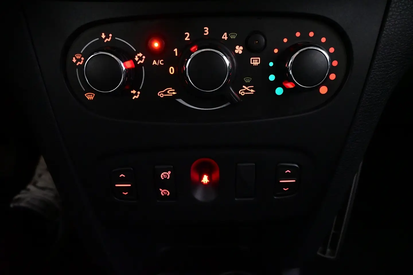 Car Image - 6E8gCi3ved2tRo4gamEw7R