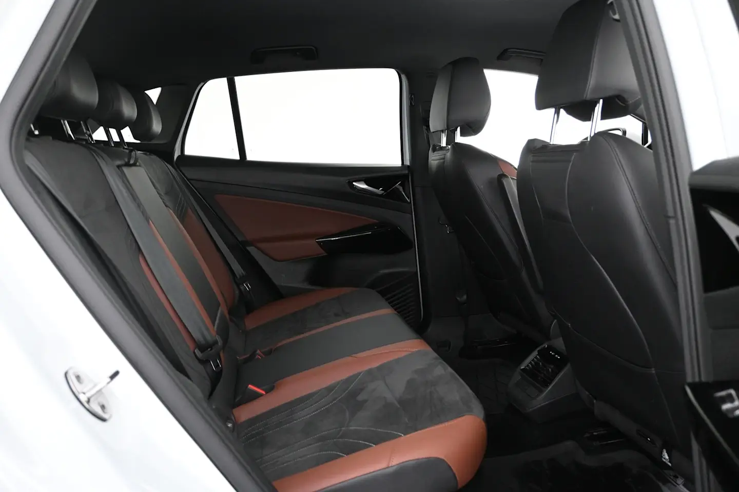 Car Image - 3wdsPyYld4IA0x7tkqAbMD