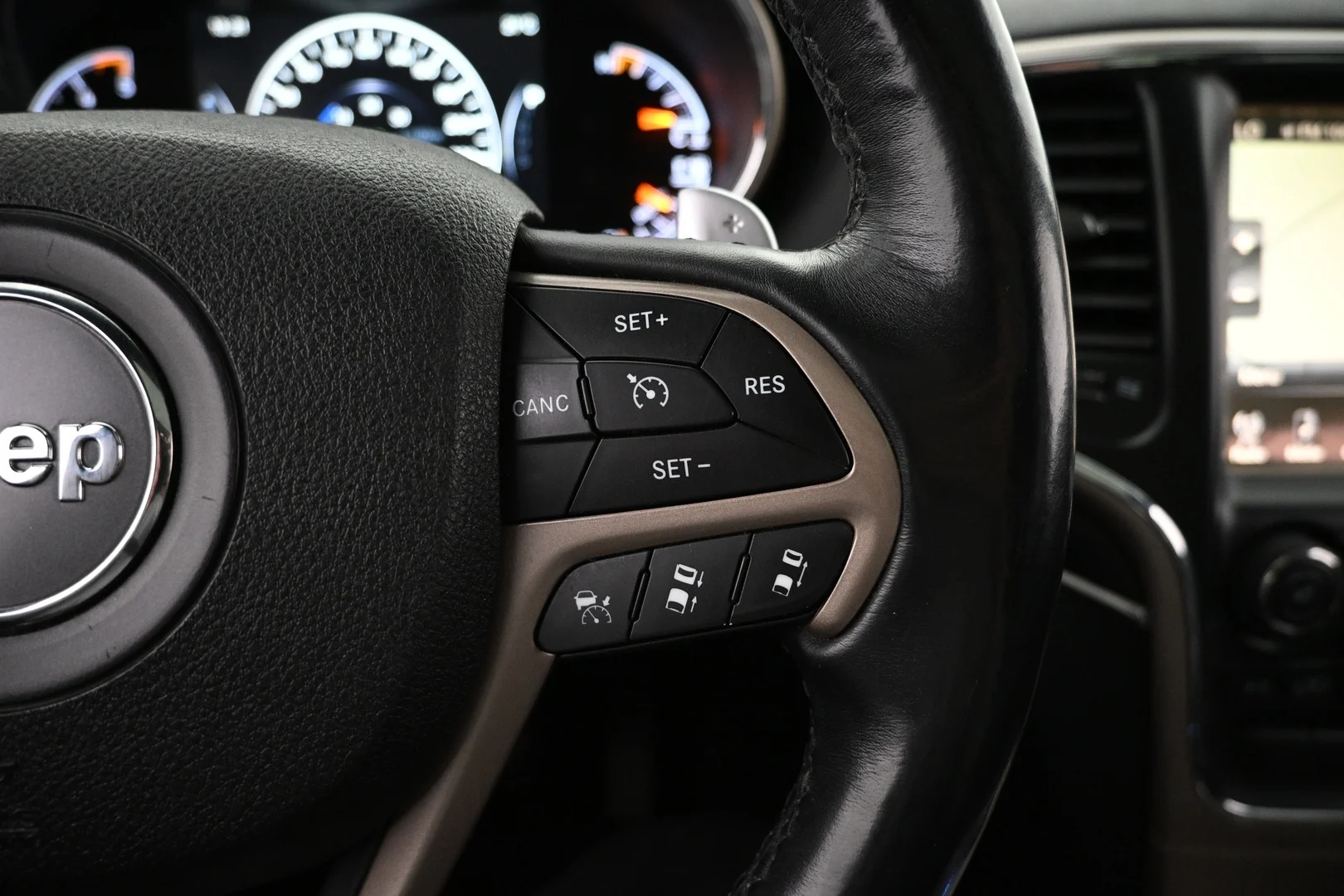 Car Image - 5iw0nYENXqyNLcggbStRZt